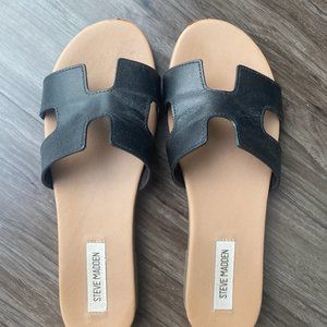 Steve Madden HADYN Black Leather Flat Sandals